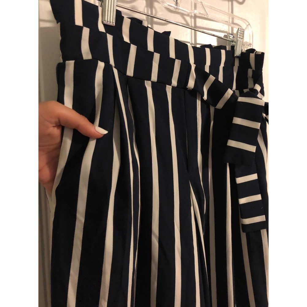 Altar’d State cropped pants - Picture 2 of 3